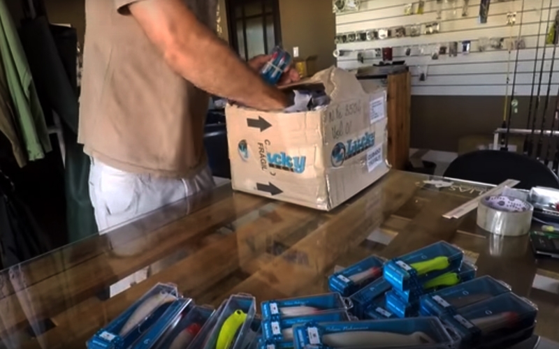 Unboxing Nelson Nakamura &Acirc;&acute;s lures. Fatal for the hoplias!! - Friends at the store Hoplias Pesca Esportiva did an unboxing of the new Lucky&Atilde;ƒ&Acirc;&cent;&Atilde;&macr;&Acirc;&iquest;&Acirc;&frac12;&Atilde;&macr;&Acirc;&iquest;&Acirc;&frac12;s lures! Check them out!!!